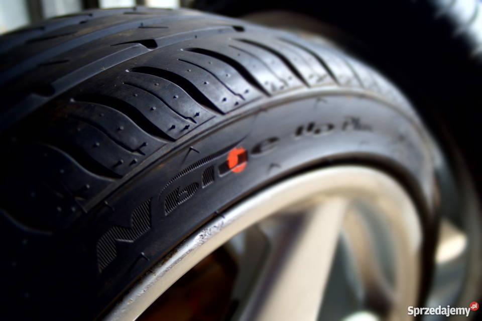 Felgi aluminiowe AZEV z nowymi oponami