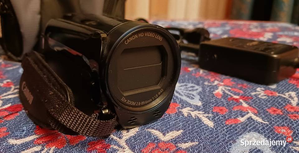 Kamera cyfrowa Canon Legria HF R606 Borów sprzedam
