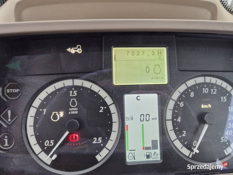 John Deere 6155M nie pracował w rolnictwie John Deere Dziwie