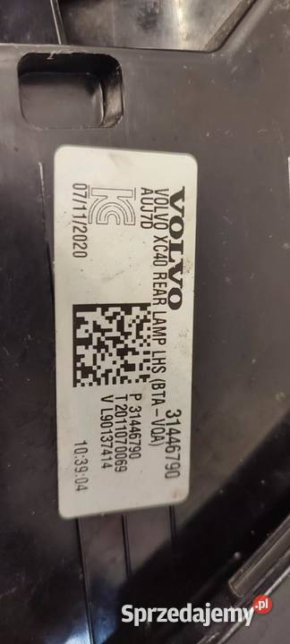 VOLVO XC40 LAMPA LEWY TYŁ 31446790