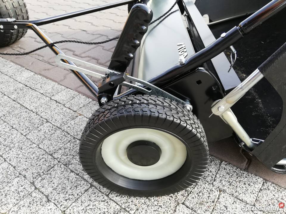 Najtańszy nowy traktor kosiarka z zamiatarką sprzedam