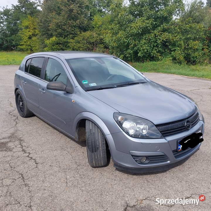 Opel Astra H 18 BG wersja Cosmo sport nieuszkodzony lubelskie Trawniki
