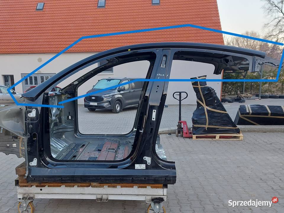 TESLA MODEL Y 2022r DACH czarny PBSB osobowe Dachy