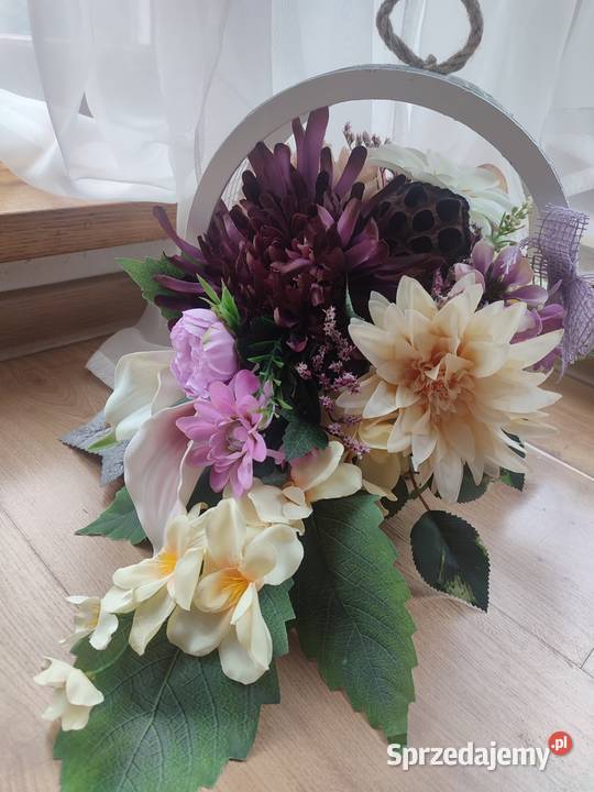 Ażurowa kompozycja kwiatowa na cmentarz 13 śląskie Sosnowiec