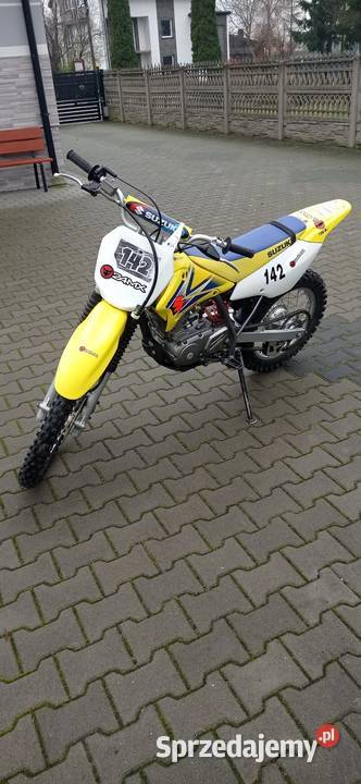 Sprzedam Suzuki drz 125 mega stan Suzuki
