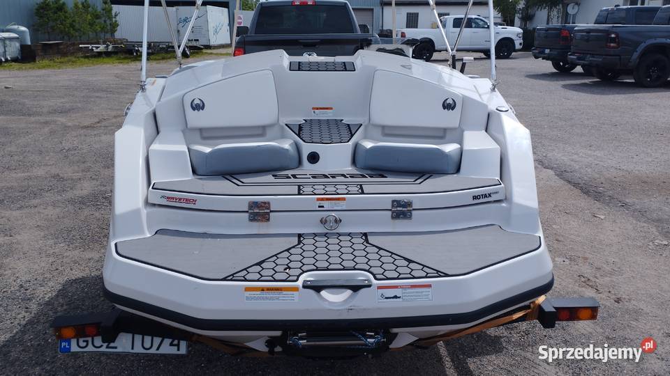 Łódź motorowa Scarab 165 ROTAX z przyczepą Kiełpinek