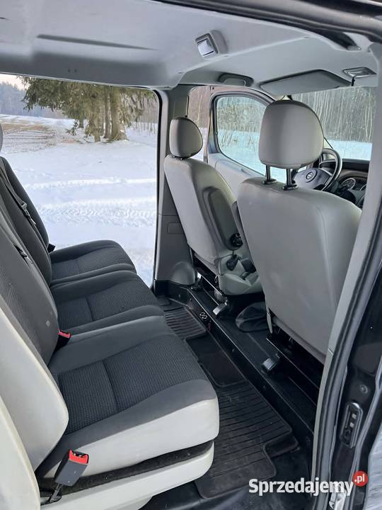 Opel Vivaro Opel Vivaro 25CDTI 150 2010r 6Osób Motoryzacja Ostrów Mazowiecka sprzedam