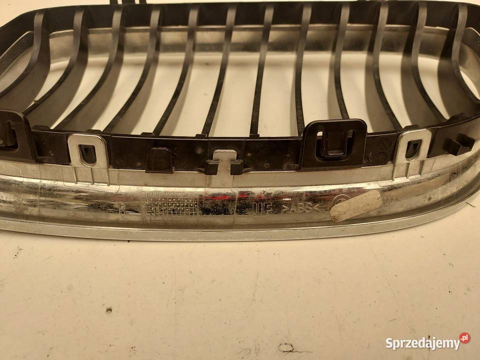Grill Nerka Atrapa Chrom Przód Prawy Bmw E90 Atrapy Września