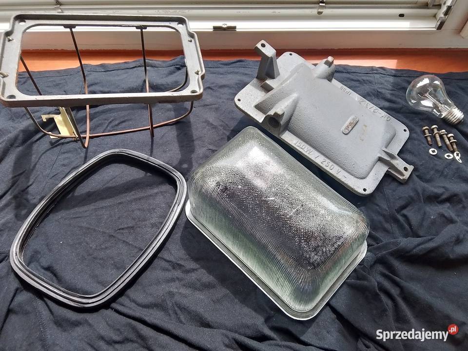 Stara mocna lampa POLAM WILKASY czasy PRLu IP56 Legionowo