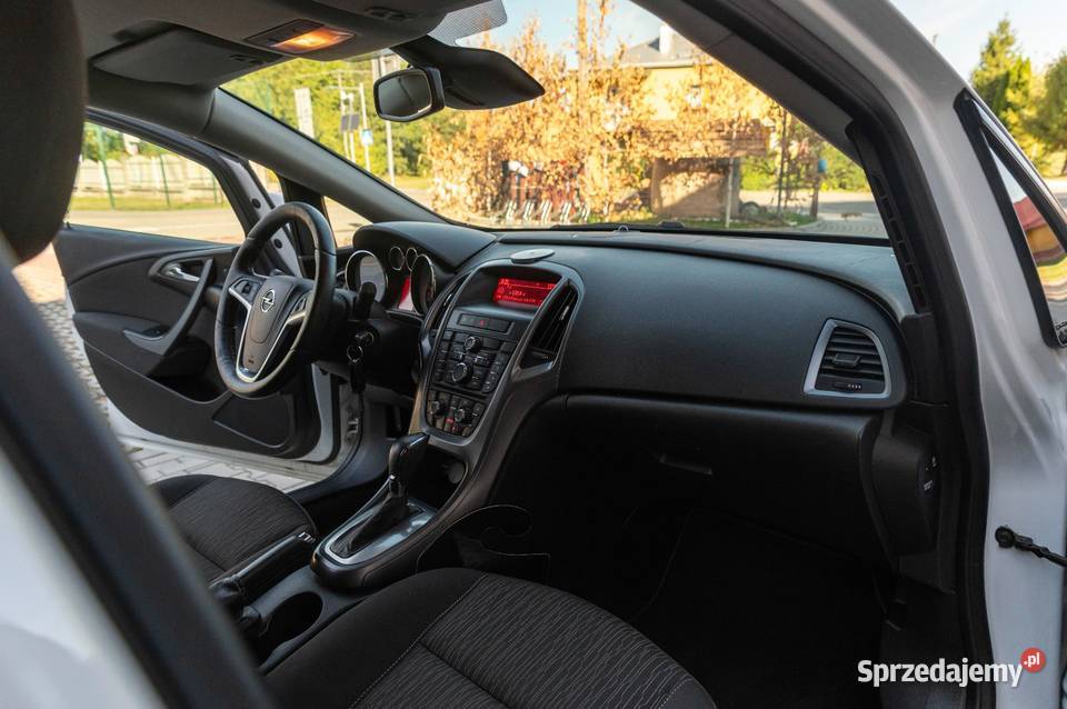 Opel Astra J 14 Turbo Automatik Cosmo Zalesie