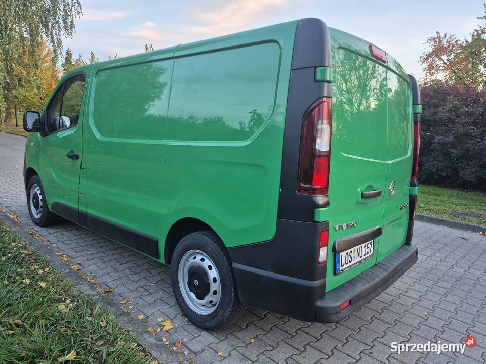 Opel VivaroB 16 diesel 120 2017r Stan wzorowy Swarzędz