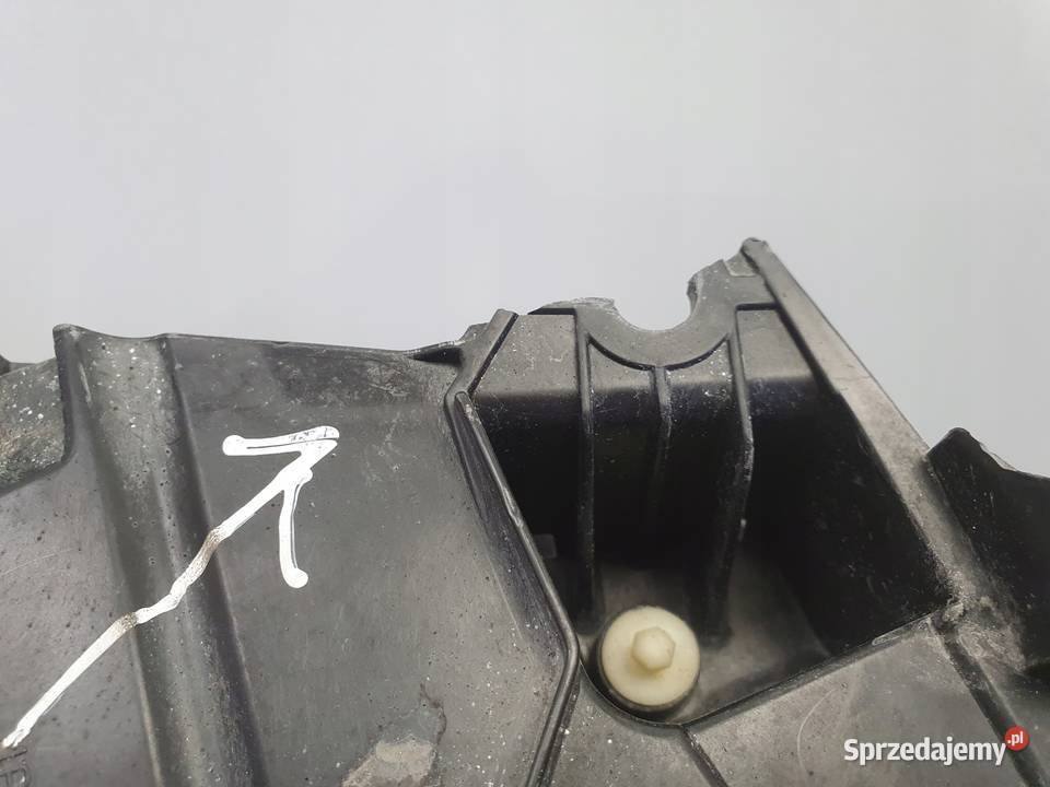 LAMPA PRAWA Volvo V90 S90 II prawy przód Rudka