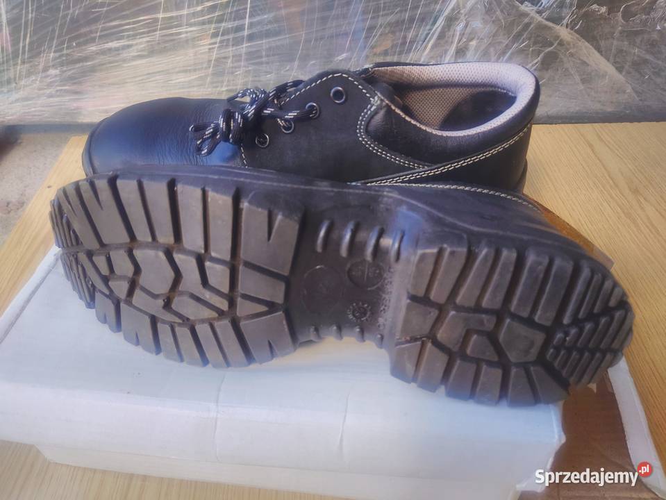 Sprzedam nowe buty robocze z Niemiec rozmiar 44 Pozostałe Pustków-Osiedle sprzedam