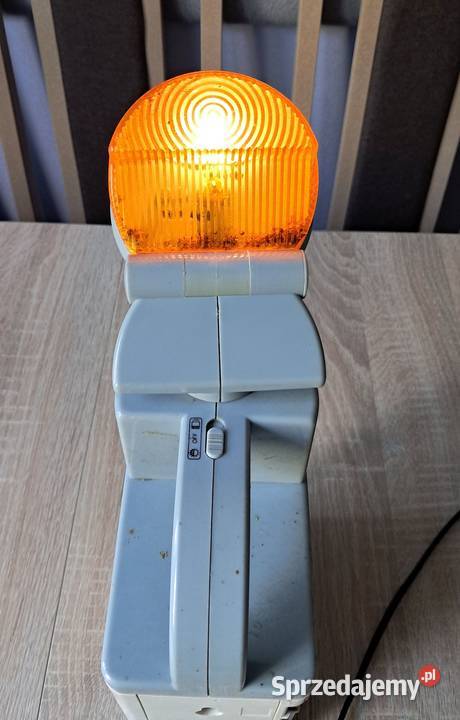 Wielofunkcyjna zabytkowa lampa latarka model Krosno