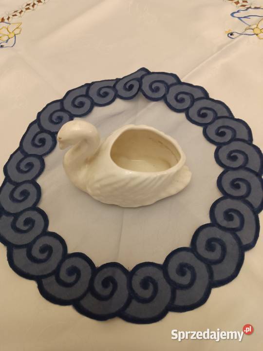 Łabędź figurka osłonka opolskie Łąki Kozielskie