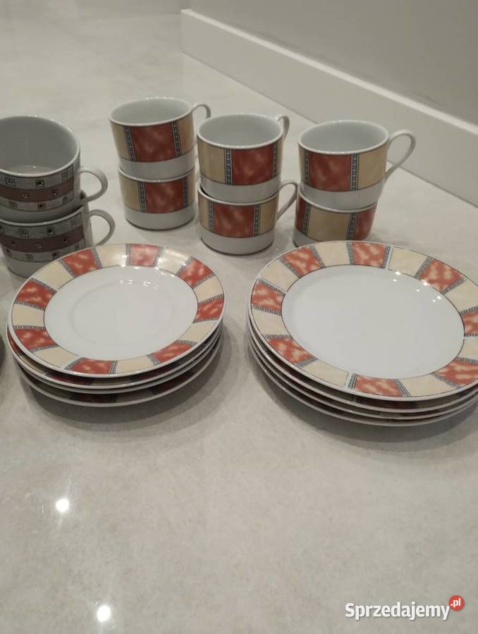 Zestaw filiżanek i talerzy sprzedam