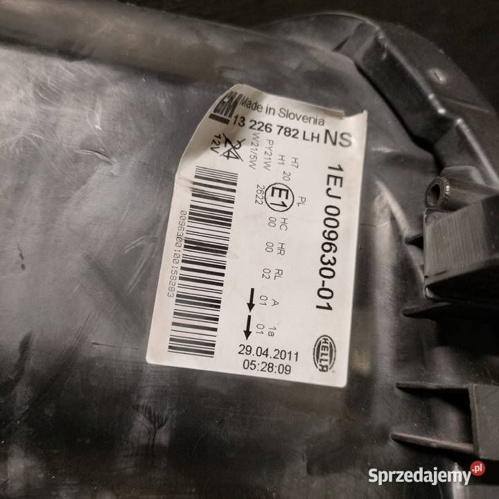 Przednie lampy Opel Insignia A Motoryzacja wielkopolskie