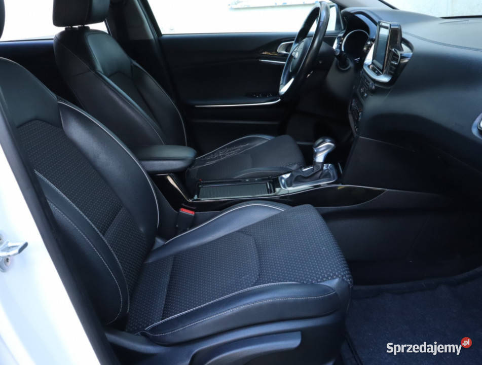 Kia Ceed 14 TGDI poduszka powietrzna mazowieckie