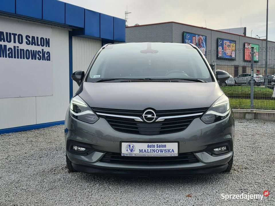 Opel Zafira 7Osób SzklanyDach Navi Kamera 2xPDC
