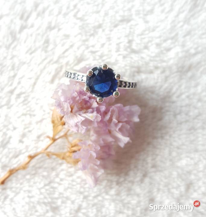 Nowy pierścionek srebrny srebro 925 duża Szczecin