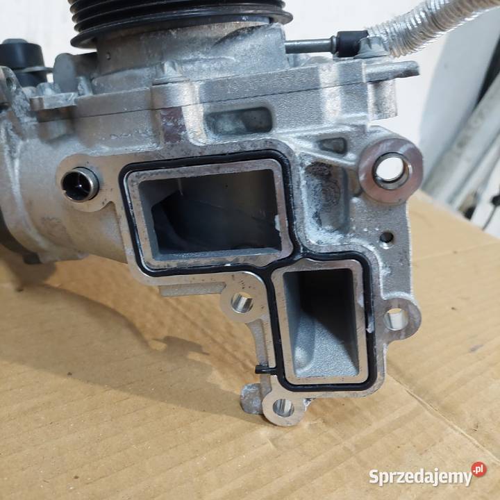 Mercedes Benz Vito 447 Pompa Wody komplet a654 osobowe