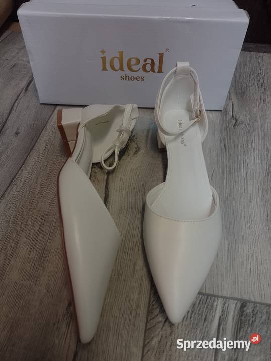 40 Ideal Shoes Białe baleriny wieczorowe z Kraków