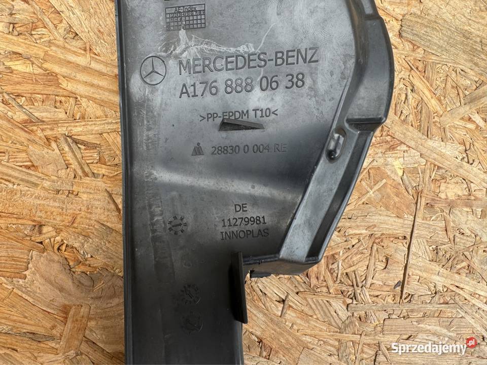Wlot kierownica powietrza prawa lewa aklasa W176 wielkopolskie