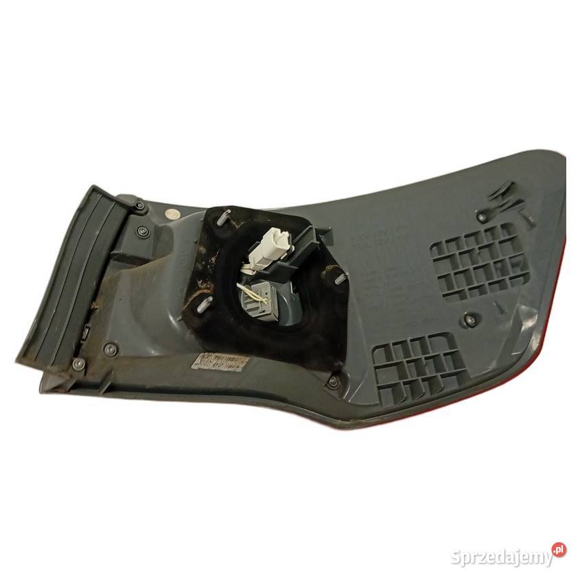 Lampa tylna prawa Toyota Avensis T27 Kombi