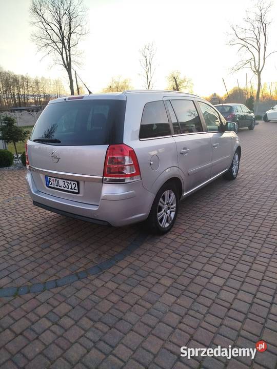Opel Zafira automat 2012 stan sprowadzony Boruja Nowa