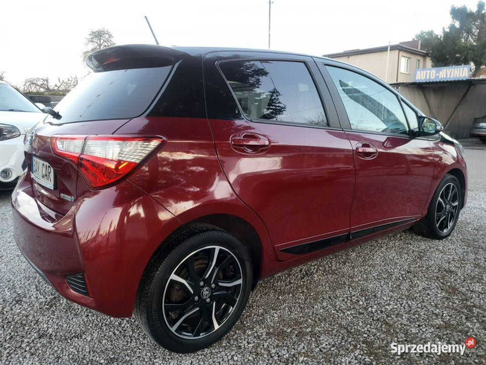 Toyota Yaris 15 Hybrid 100 Full Wersja 100 bordowy Pabianice