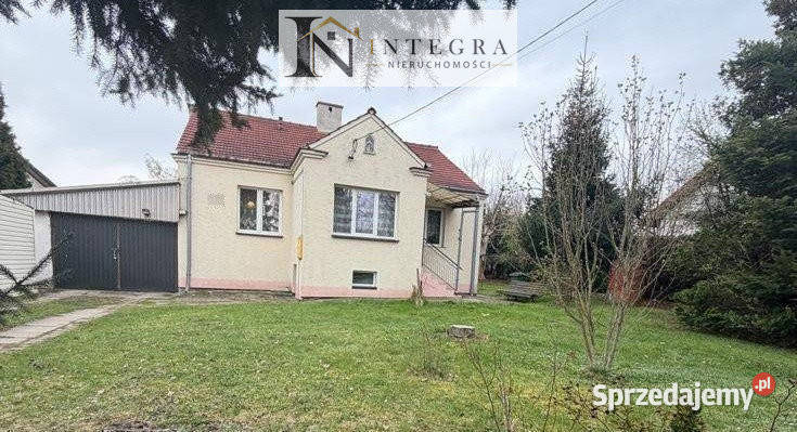 Dębica dom 90 m na dużej działce 1265a metalowe