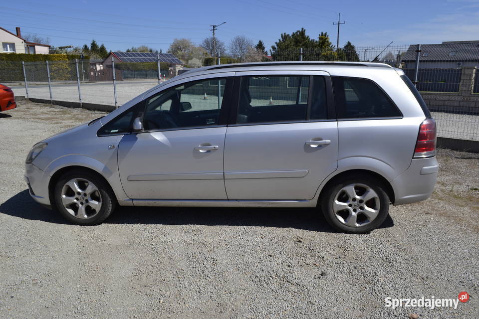 ZarejestrowanyWażne opłaty 1900cm3 Jaroszów