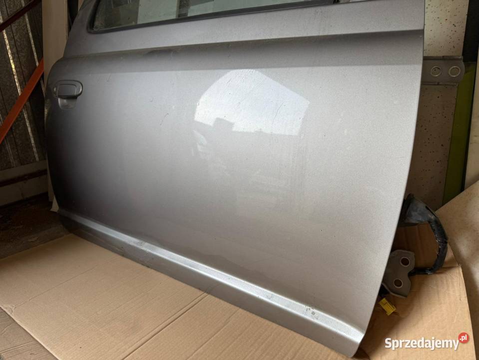 Komplet drzwi przednich Toyota Yaris 1 TS gen 3D Brok