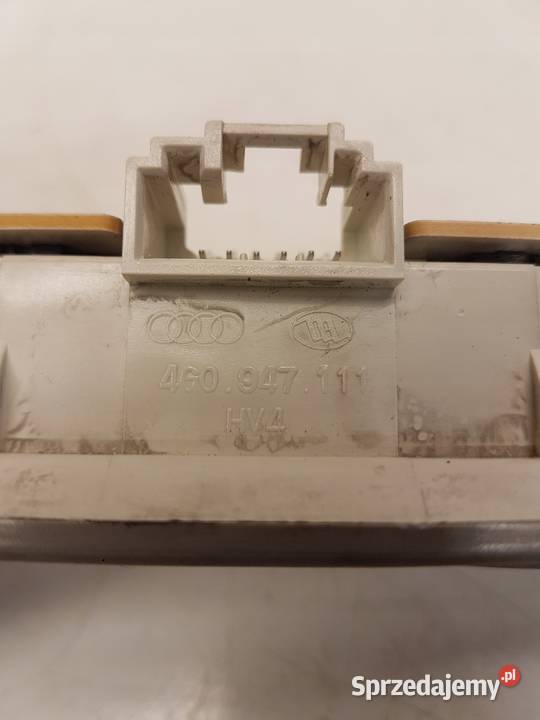 LAMPKA OŚWIETLENIE KABINY AUDI A6 C7 4G0947111 Przystajń