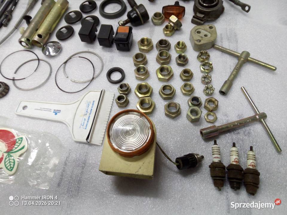 Fiat 126p Maluch FSM zestaw części auto PRL