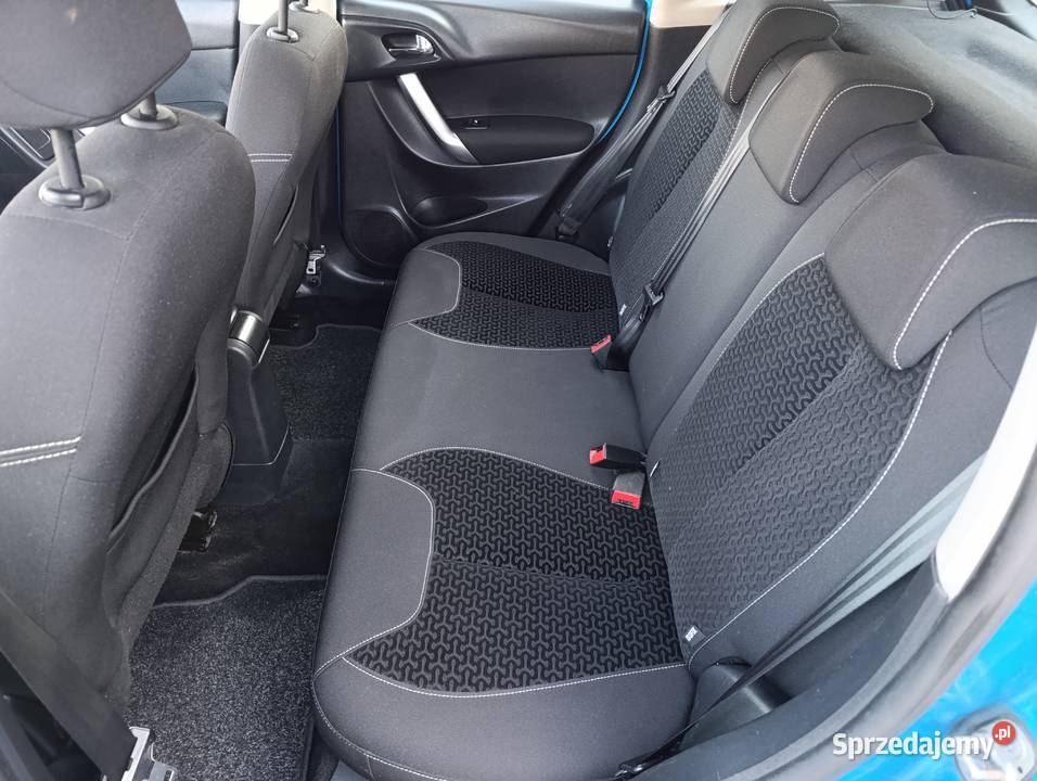 Citroen C3 14 benzyna 75 Navi hak tempomat