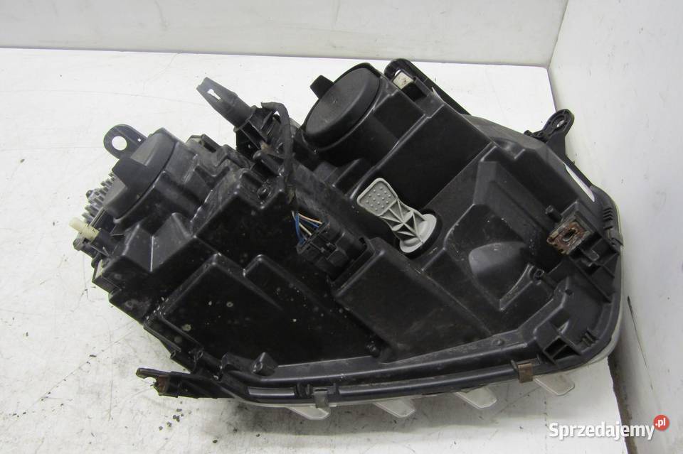 LAMPA LEWA PRZEDNIA LEWY PRZÓD DACIA DUSTER II Lampy przednie