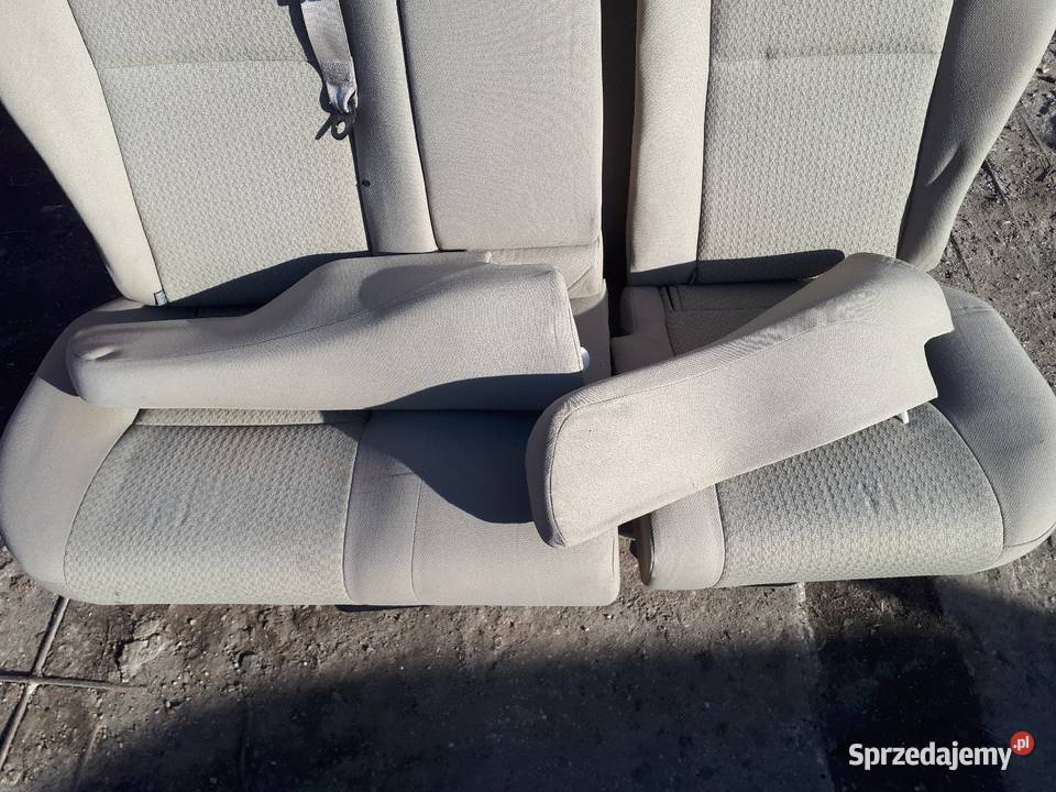 Wnętrze fotele kanapa boczki Podgrzewane Avensis Sandomierz