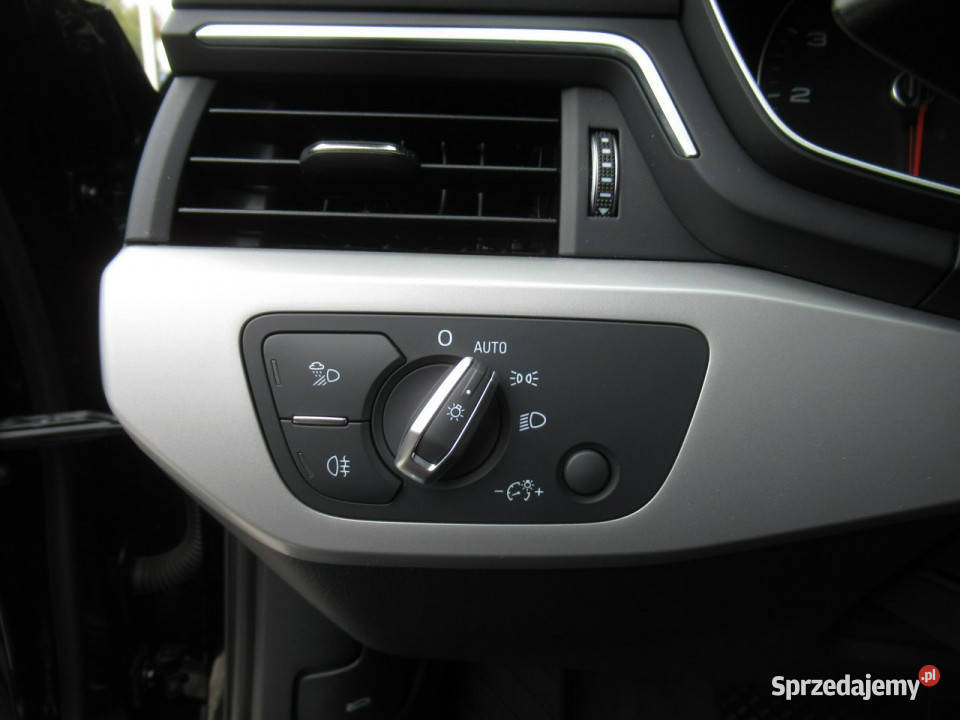 Audi A4 BEZWYPADKOWY AndroidCarPlay Ambient Full ogranicznik prędkości