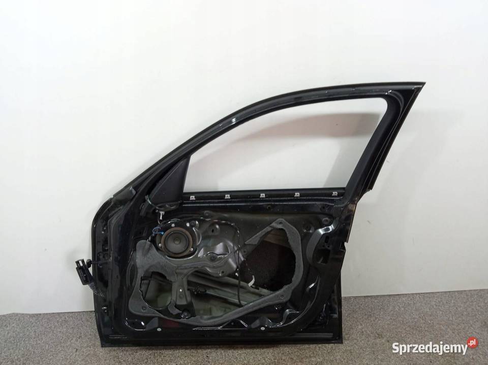 DRZWI PRAWE PRZÓD 475 Bmw Seria 1 II 20112019
