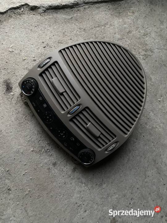 Kratka nawiewu środkowa z panelem w211 Biała Podlaska