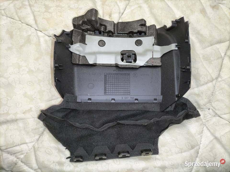 Obudowa dolna kolumny kierowniczej BMW E60 E61 osobowe Poręba