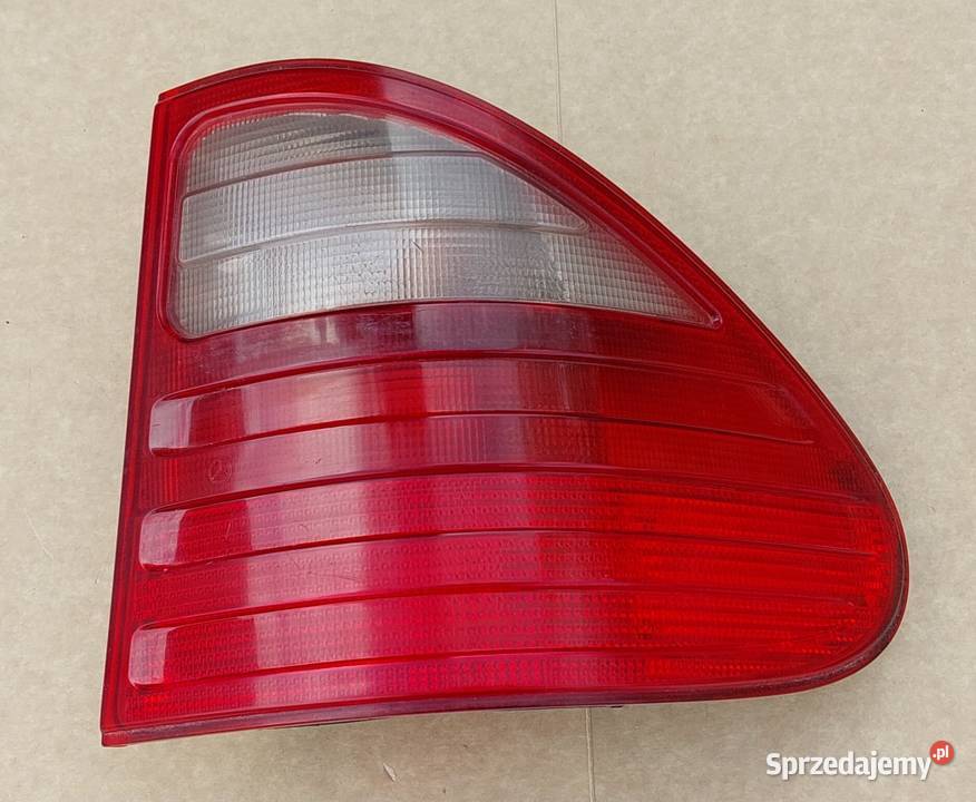 LAMPA PRAWA TYŁ MERCEDES W210 KOMBI A2108204864 Mielęcin