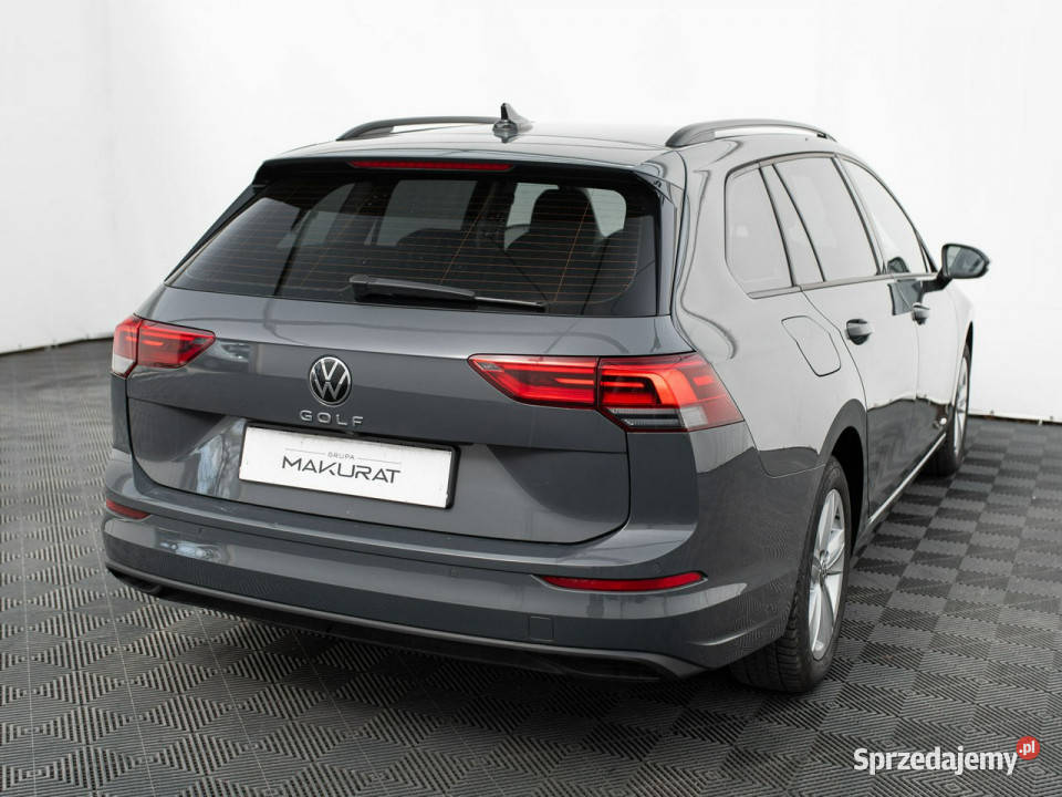 Volkswagen Golf CT241AA15 TSI Life Ambient światła do jazdy dziennej Pępowo