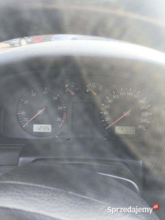 VW Passat B5 gaz silnik remoncie nowy olej 1600cm3 sprzedam