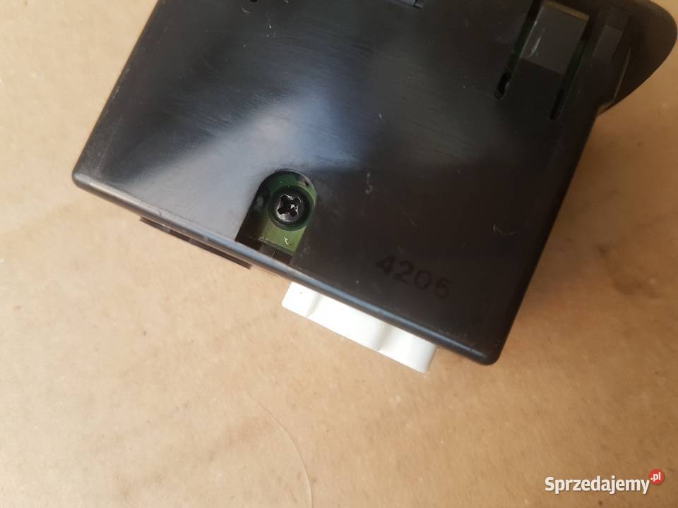 Subaru Outback IV BR lift panel gniazdo aux usb Legnica sprzedam