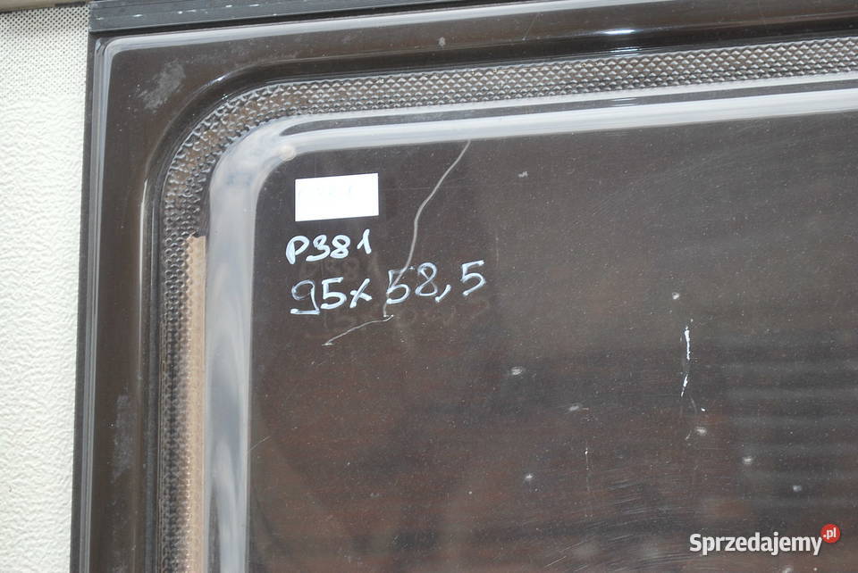 ZESTAW SZYB Z PRZYCZEPY KEMPINGOWEJ DETHLEFFS