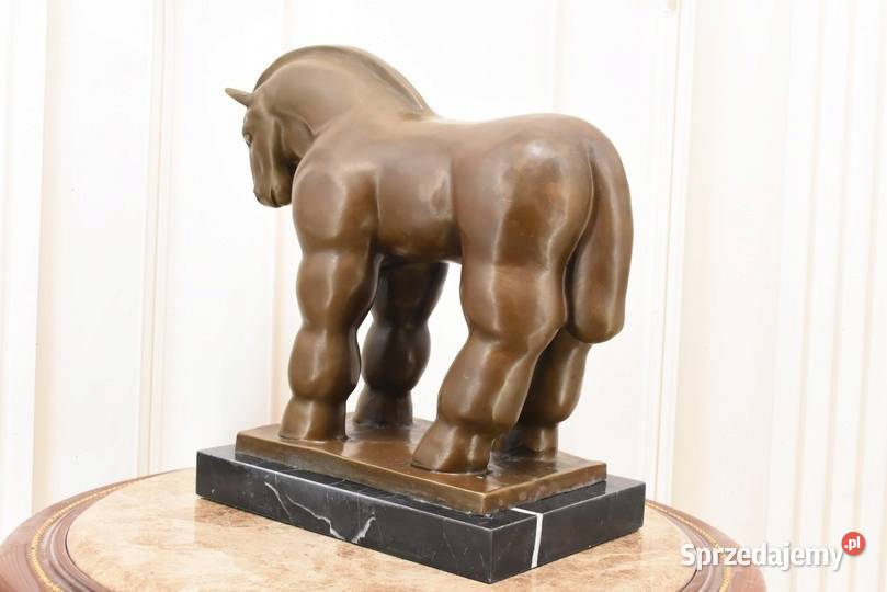 Fernando Botero Gruby Modernistyczny Koń Figura Kraków