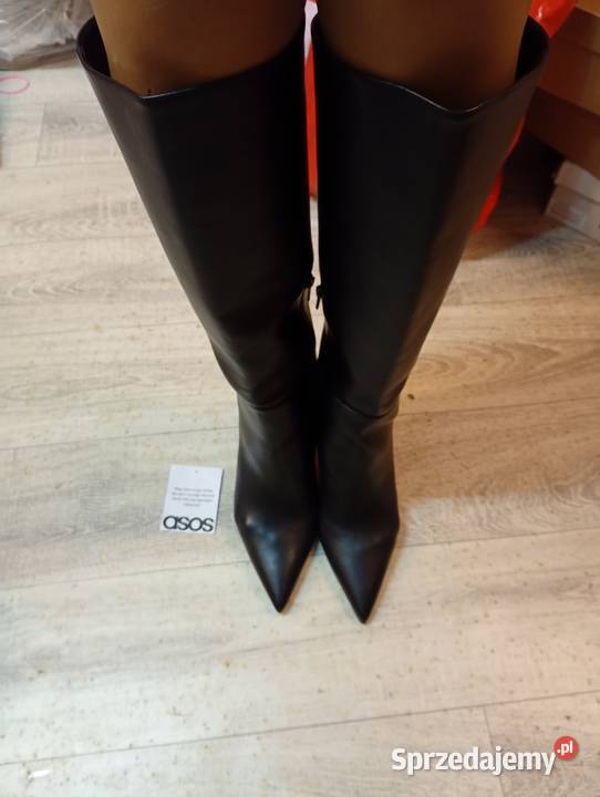 41 ASOS Design Czarne kozaki wieczorowe z