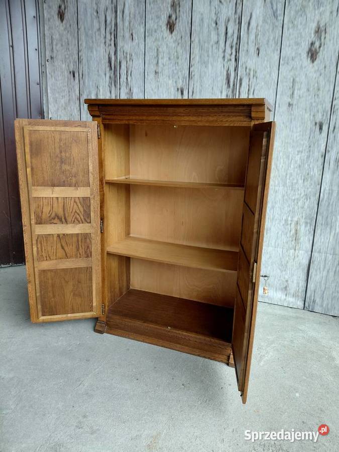 wysoka komoda rzeżbiona 504 kujawsko-pomorskie Byczyna